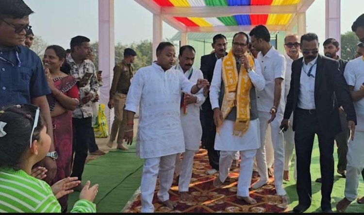 केंद्रीय कृषि एवं ग्रामीण विकास मंत्री शिवराज सिंह चौहान का डोंगरगढ़ दौरा: