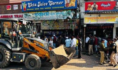 रायपुर: जोन-05 में नगर निगम का बड़ा एक्शन, अवैध निर्माण और अतिक्रमण पर चला बुलडोज़र
