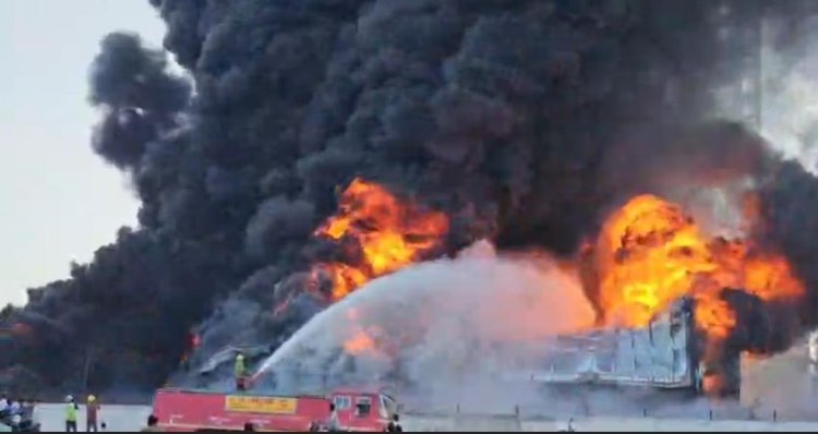 छत्तीसगढ़ के जिले खैरागढ़-छुईखदान-गंडई (KCG) से एक बड़ी और चिंताजनक खबर सामने आई है, जहां जालबांधा क्षेत्र में स्थित एक केमिकल फैक्ट्री में लगी भीषण आग...