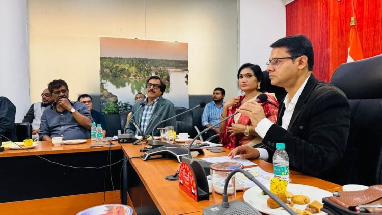 छत्तीसगढ़ में फिल्म उद्योग को मिलेगी नई उड़ान: फिल्म पॉलिसी पर अहम बैठक संपन्न ...