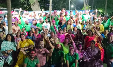 नगाड़ों की थाप और फूलों की होली के साथ ग्रीन आर्मी का भव्य होली मिलन संपन्न  ...