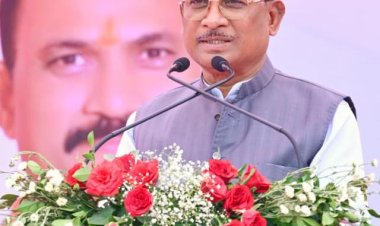 प्रदेश की लाइफलाइन हुई सशक्त: मुख्यमंत्री श्री विष्णुदेव साय ने 370 नई एम्बुलेंस को दिखाई हरी झंडी ...