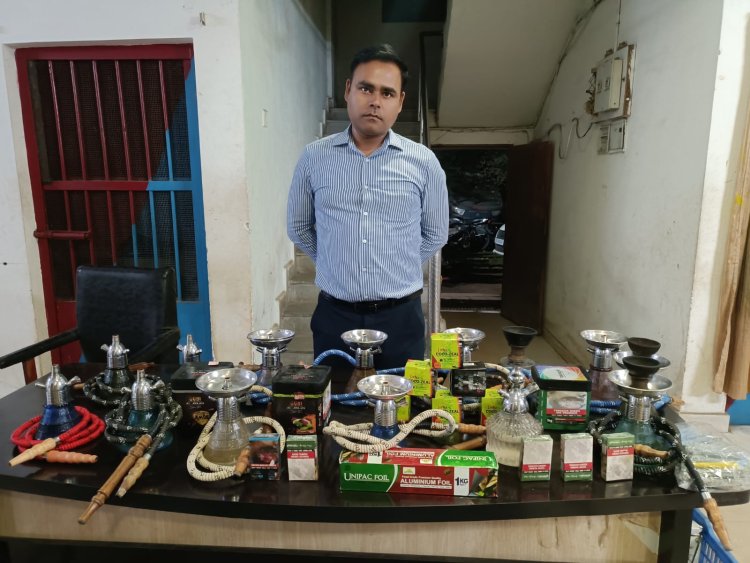 बिलासपुर: चकरभाठा पुलिस की बड़ी कार्रवाई, 'होटल शिवा इन' की छत पर चल रहे अवैध हुक्का बार पर छापा ...