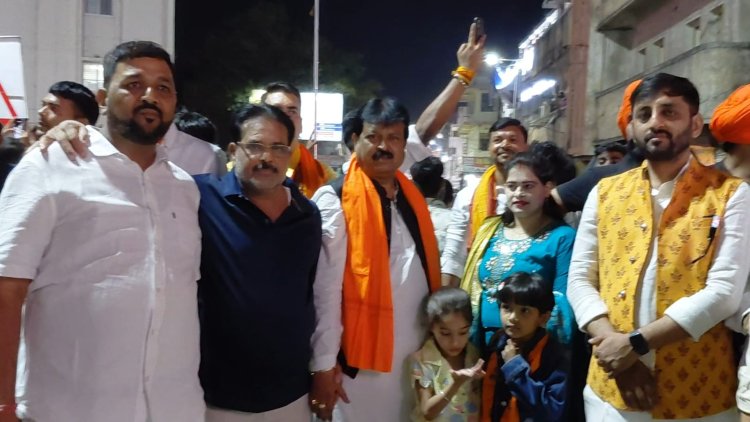 हिंदू नववर्ष पर रायपुर में भगवा लहर:रामराज परिवार की भव्य शोभायात्रा मे समाजसेवी कुबेर राठी ने राम भक्तों संग मनाया नव संवत्सर का उत्सव