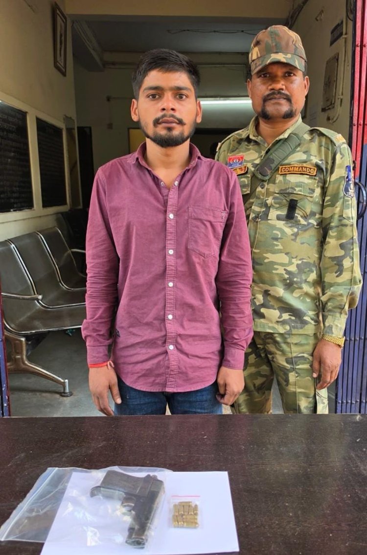 धमतरी में दहशत फैलाने की साजिश नाकाम: हिस्ट्रीशीटर सौरभ सोनी पिस्टल और 11 कारतूस के साथ गिरफ्तार ...