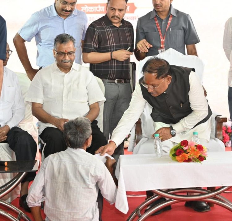 संवेदनशील नेतृत्व की मिसाल: मुख्यमंत्री श्री साय ने दिव्यांग चंदूलाल की सुनी पुकार, मिनटों में मिला समाधान ...