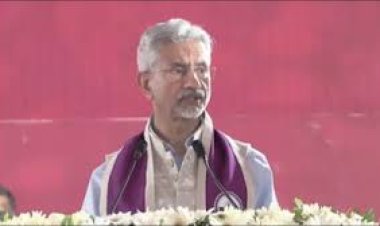 IIM रायपुर में विदेश मंत्री एस. जयशंकर: 'अस्थिर विश्व में भारत एक भरोसेमंद धुरी', युवाओं को दिया 'विकसित भारत' का रोडमैप