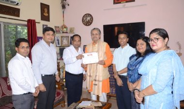 सुप्रसिद्ध इतिहासकार आचार्य रमेंद्रनाथ मिश्र “ज्ञान भारतम् मिशन” के तहत सम्मानित ...