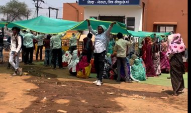 तिल्दा में ग्राम अलदा के ग्रामीणों का उग्र विरोध, तीन दिनों से एसडीएम कार्यालय के सामने धरना जारी ...