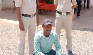 अवैध शराब पर पुलिस का प्रहार, मडेली और मोहेरा से दो आरोपी गिरफ्तार ...