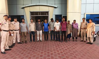 दुर्ग पुलिस का सायबर ठगी पर प्रहार: 11 आरोपी गिरफ्तार, 1.88 करोड़ के अवैध लेनदेन का खुलासा