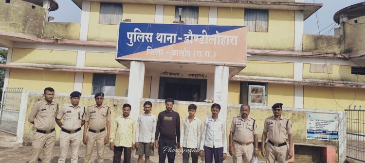 डौण्डीलोहारा में चुनावी रंजिश या आपसी विवाद? गांव की बैठक में उपसरपंच के भतीजे की चाकू गोदकर हत्या, 24 घंटे के भीतर 5 आरोपी गिरफ्तार ...