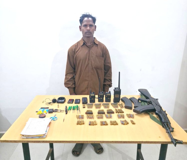 कांकेर में 8 लाख के इनामी माओवादी कैडर ने किया आत्मसमर्पण, मुख्यधारा में लौटने का लिया निर्णय