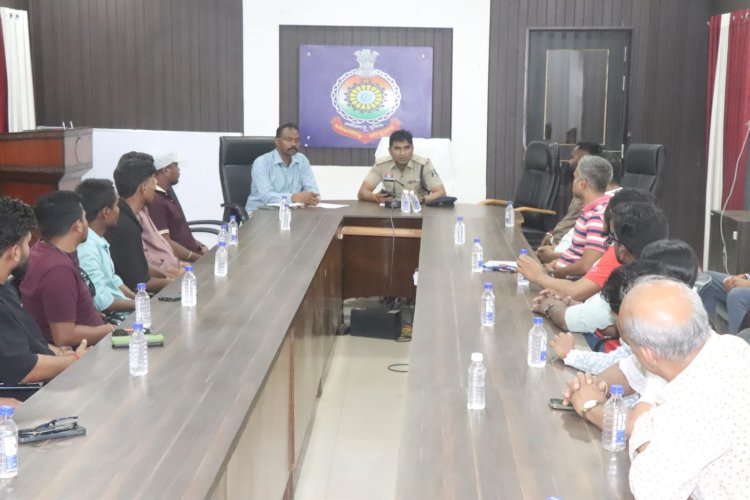 दुर्ग पुलिस की पहल: कुरियर और ई-कॉमर्स कंपनियों को अवैध हथियारों व नशीली दवाओं की तस्करी रोकने का दिया प्रशिक्षण