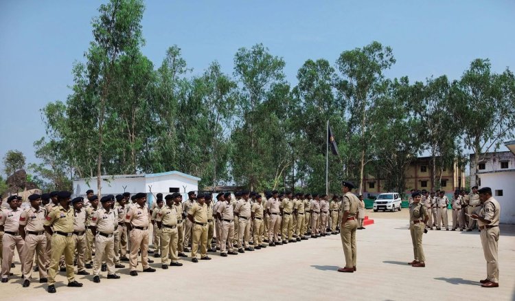 पुलिस अधीक्षक निखिल राखेचा ने किया पुलिस लाइन का वार्षिक निरीक्षण; व्यवस्थाओं को सराहा, बेहतर पुलिसिंग के दिए निर्देश