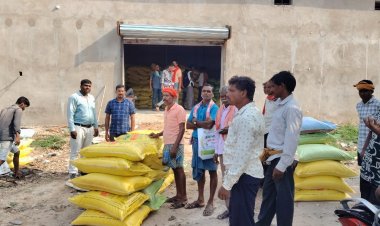 जशपुर में किसानों को खाद-बीज की पर्याप्त उपलब्धता, प्रशासन की कड़ी निगरानी से कालाबाजारी पर रोक