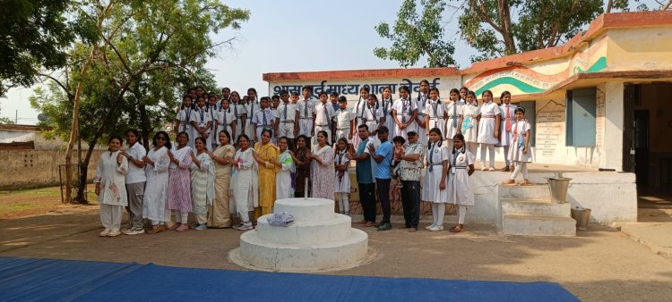 शासकीय प्राथमिक एवं माध्यमिक शाला में गुंजायमान ॐ: की ध्वनि ,  योग से स्वास्थ्य संतुलन और आत्मविश्वास का संदेश