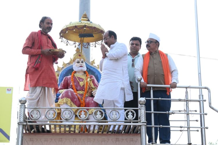 उप मुख्यमंत्री अरुण साव ने सर्वसुविधायुक्त वेंटिलेटर एंबुलेंस का किया लाेकार्पण, सर्व समाज के जरूरतमंदों को मिलेगा बड़ा लाभ