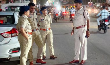 धमतरी में पुलिस अधीक्षक भावना पांडेय ने संभाली कमान:   यातायात व्यवस्था का लिया जायजा, कोतवाली थाने का किया औचक निरीक्षण