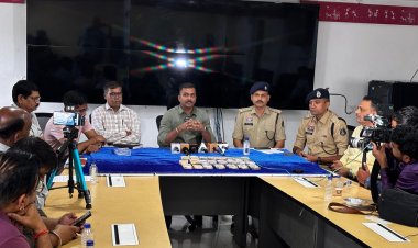 सिविल लाईन स्थित सी.ए. के ऑफिस में चोरी की घटना को अंजाम देने वाले 2 आरोपी गिरफ्तार
