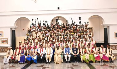 राष्ट्रपति भवन के विशेष अतिथि बने बस्तर के मांझी-चालकी : बस्तर पंडुम-2026 के विजेताओं और जनजातीय प्रतिनिधियों का हुआ विशेष सम्मान