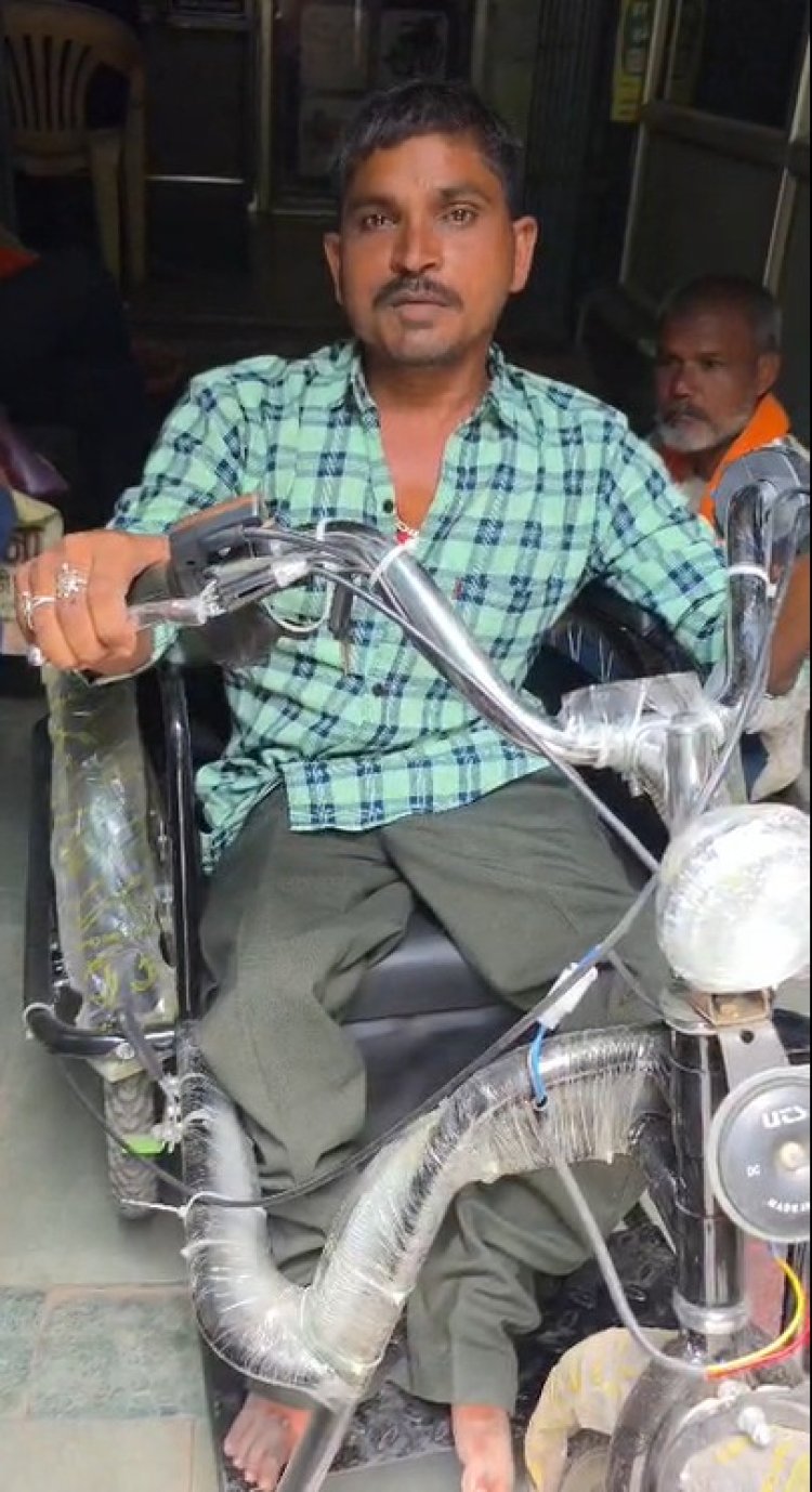 दिव्यांग श्री खिलेन्द्र कुमार साहू को मिली बैटरी चालित ट्रायसायकल