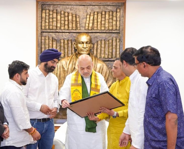 नई दिल्ली में माननीय केंद्रीय गृहमंत्री श्री अमित शाह जी से भाजपा सोशल मीडिया छत्तीसगढ़ की टीम ने शिष्टाचार भेंट की।