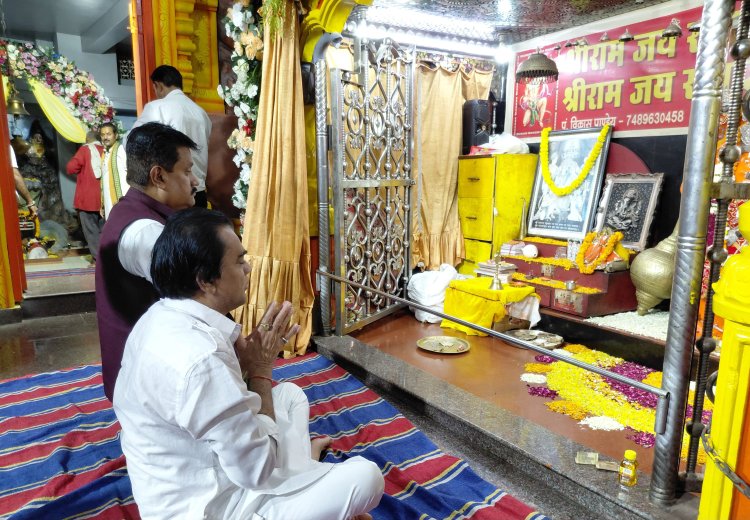 शनिवार एवं देवशयनी एकादशी पर रायपुर स्टेशन के हनुमान मंदिर में उमड़ा जनसैलाब, संस्थापक कुबेर राठी के नेतृत्व में 12 हजार श्रद्धालुओं ने ग्रहण किया महाप्रसाद