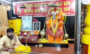 आस्था और सेवा की अद्भुत मिसाल: रायपुर के सिद्ध संकट मोचन हनुमान मंदिर में 2009 से अनवरत जारी है शनिवार का महाभंडारा