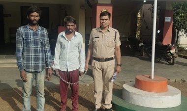 अवैध शराब परिवहन एवं बिक्री की तैयारी करते दो आरोपी गिरफ्तार, 17.280 लीटर देशी प्लेन शराब, दोपहिया वाहन एवं नगदी जब्त