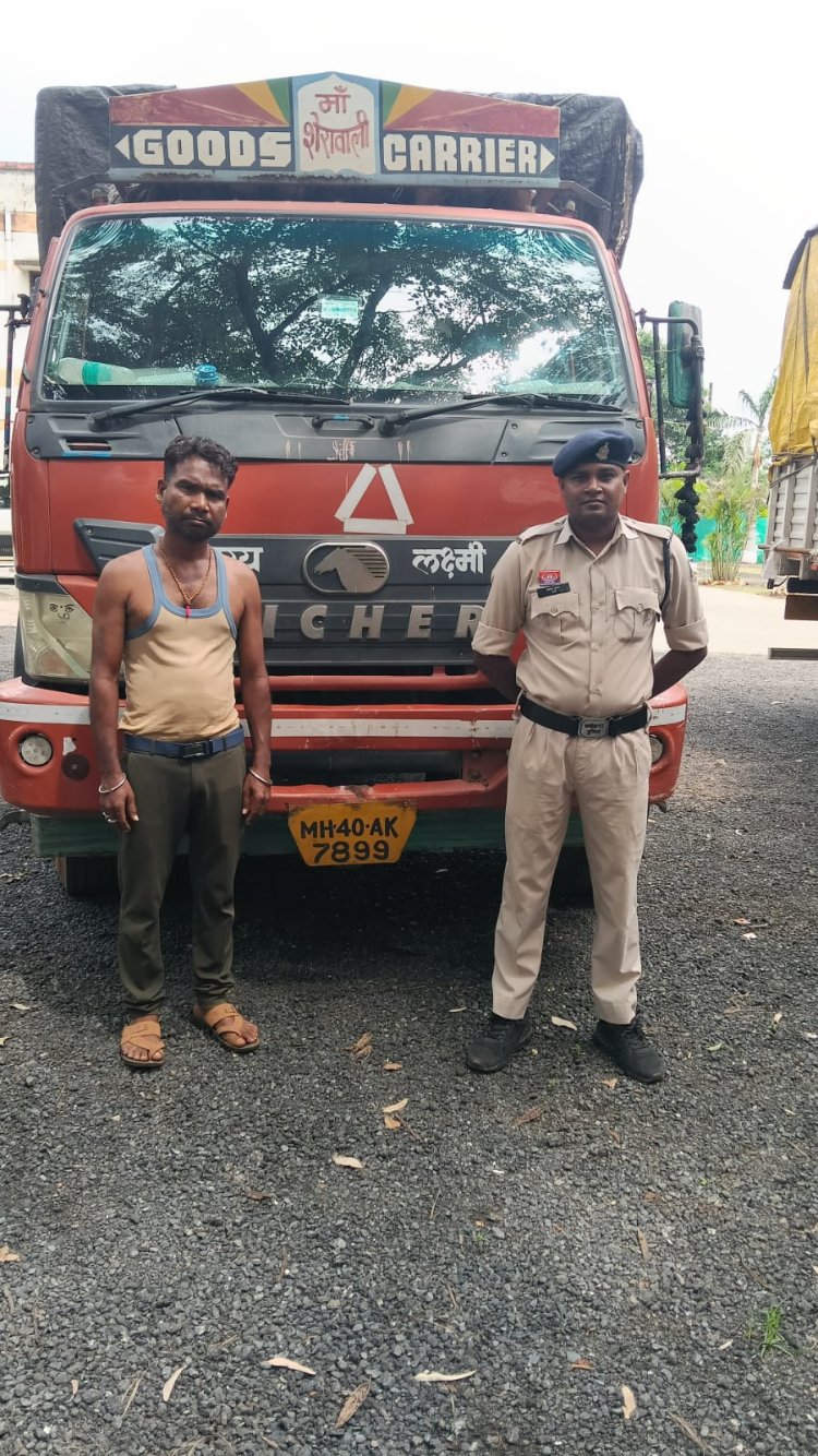 अवैध कबाड़ कारोबारियों पर बागनदी पुलिस का बड़ा प्रहार, 31.80 लाख का माल व वाहन जब्त