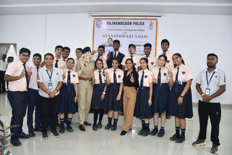 राष्ट्रमंडल खेल पदक विजेता एएसआई ज्ञानेश्वरी यादव का राजनांदगांव पुलिस ने किया भव्य नागरिक अभिनंदन