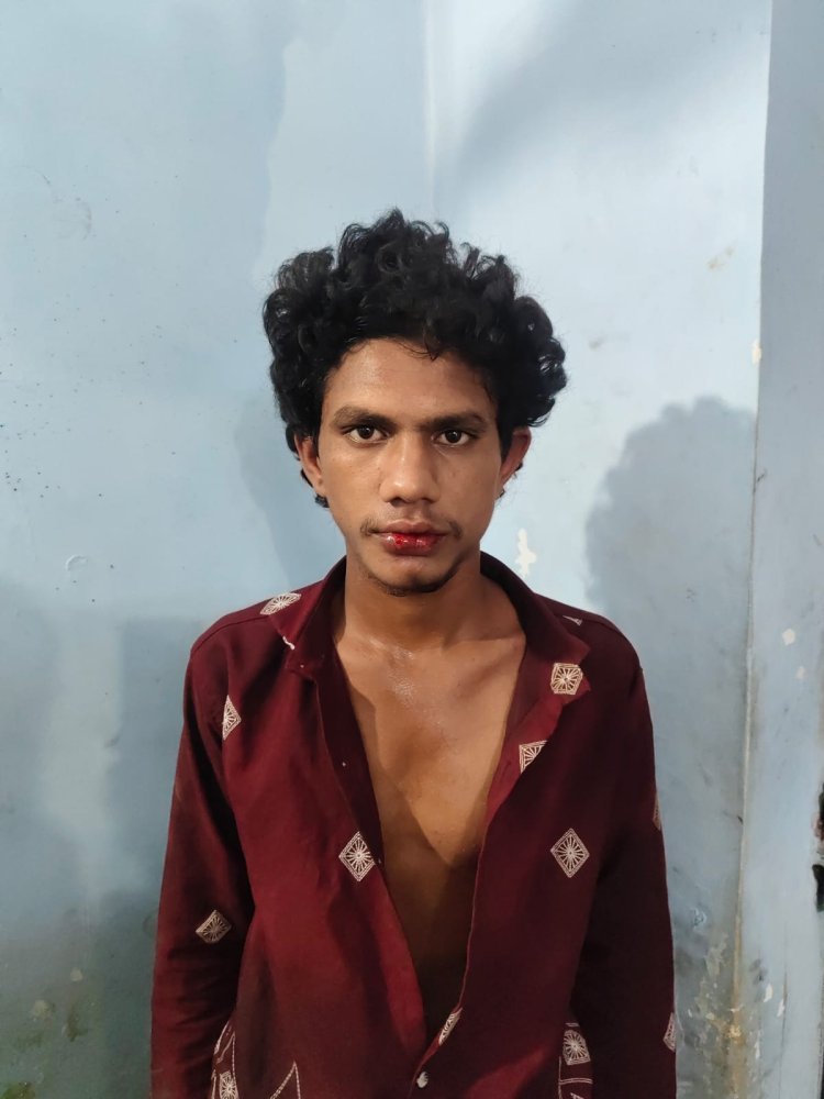 थाना पुरानी बस्ती पुलिस ने चाकू से जानलेवा हमला करने वाले आरोपी कूष सोनकर को गिरफ्तार किया ...